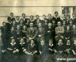 135.Profesorowie Adamczyk, Szejnert, ks.Mniejzynski , Kolomlocki wraz z uczniami Gimnazjum w Gostyniu - 6 maja 1933r.