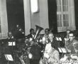 3211. Proba Orkiestry Detej w sali Cukrowni w Gostyniu (styczen 1987 r.) - tenory