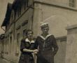 3334.Jan Bulinski z siostra Teresa na ulicy Zielonej w Gostyniu (1951 r.).JPG