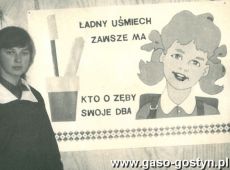 1043. M. Nowak z VIII c - laureatka konkursu TYDZIEN HIGIENY JAMY USTNEJ w Szkole Podstawowej nr 3 w Gostyniu (1973 r.)