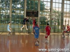 1052.Dni Gostynia w 1999 roku - towarzyski turniej pilki siatkowej w hali sportowej SP 2