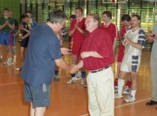 1060.Dni Gostynia w 1999 roku - towarzyski turniej pilki siatkowej w hali sportowej SP 2