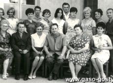 1064.Grono pedagogiczne - Szkola Podstawowa nr 1 w Gostyniu (1966  r.)