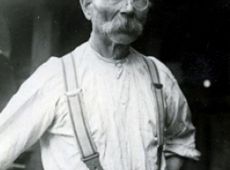 1080. Rzezbiarz Andrzej Majchrzak (1864-1953)