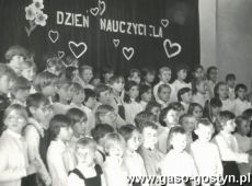 1092. Dzien Nauczyciela w Szkole Podstawowej nr 1 w Gostyniu (1985 r.)