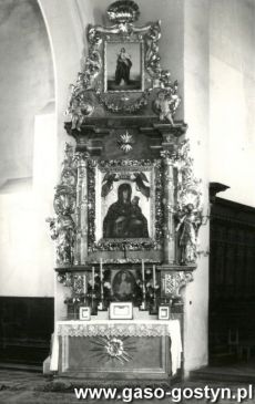 1094.Oltarz Najswietszej Maryi Panny w kosciele farnym w Gostyniu (1958 r.)