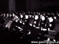 1115.Delegacja Spoldzielni Mleczarskiej z Gostynia na uroczystosciach z okazji Dnia Wojska Polskiego (Gdynia - Oksywie, 12.10.1982 r.)