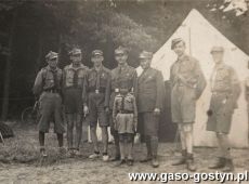 1136.Oboz gostynskiej  I Druzyny Harcerskiej im.T.Kosciuszki w Ostrowiecznie (1933 r.) - komenda obozu