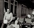 1142.Pilkarze MZKS Kania Gostyn na obozie zimowym w Karpaczu, z pilka siedzi Gerard Kaczmarek - kierownik druzyny