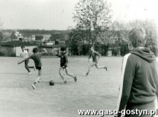 1189.Dzien Patrona w Szkole Podstawowej nr 3 im. Przemyslawa II w Gostyniu (27.04.1985 r.)-rozgrywki sportowe