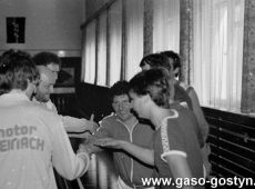 1192.Kregielnia KS Start w Gostyniu - towarzyski turniej w kreglarstwie pomiedzy klubami siatkarskimi MZKS Kania Gostyn i BSG Motor Steinach (NRD) - 1987 r..JPG