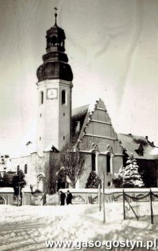1229.Kosciol ewangelicki w Gostyniu (okres miedzywojenny), po 1945 zaadoptowany przez parafie farna, od 1973 roku kosciol parafialny