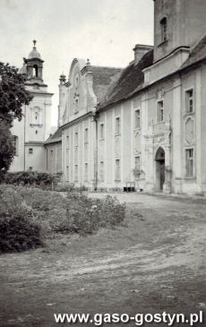 1231.Klasztor ksiezy filipinow na Swietej Gorze (lipiec 1951 r.)