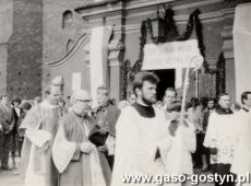 1237.Uroczystosc poswiecenia Domu Katechetycznego w parafii farnej w Gostyniu (9 wrzesnia 1984 r.)