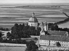 1281.Kosciol i klasztor ksiezy filipinow na Swietej Gorze w Gostyniu (1932 r.)