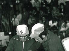 1285.Turniej Brygad Wielkopolskiej Huty Szkla w Gostyniu (eliminacje pomiedzy brygadami III i IV, hala sportowa SP 2 w Gostyniu, 25 maja 1980 r.)