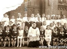 1303.I Komunia Swieta w parafii farnej w Gostyniu (1957 r.)