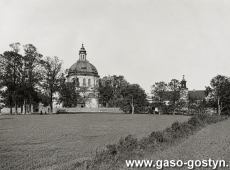 1325.Kosciol i klasztor na Swietej Gorze w Gostyniu, skan wykonany ze szklanego negatywu zdjecia wykonanego przez przez ks. Wl. Sluzalka-superiora Kongregacji Oratorium sw. Filipa Neri (lata 30. XX wieku)