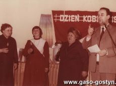 1325.Spoldzielnia Mleczarska w Gostyniu - Dzien Kobiet dla czlonkin Kol Gospodyn Wiejskich (1985 r.)-konkurs na wesolo