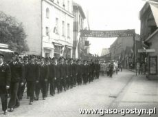 1350. 1 Maja 1974r.-pochod jednostek OSP z terenu miasta i gminy Gostyn