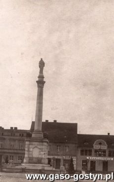 1385.Rynek w Gostyniu - pomnik Serca Jezusoweg (lata 30. XX wieku)