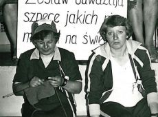 1396.Final Turnieju Brygad Wielkopolskiej Huty Szkla w Gostyniu (hala sportowa SP 2 w Gostyniu, 1980 r.)