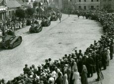 1418.Rynek w Gostyniu - czolgi Renault Ft 17 (5 kompania 1 pulku czolgow) - 1929 r.