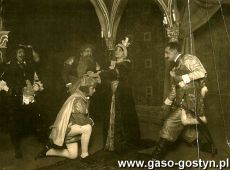1486.Przedstawienie teatralne w Gostyniu - sztuke odegrano prawdopodobnie w sali Hotelu Polonia Wladyslawa Jezierskiego (okres miedzywojenny)