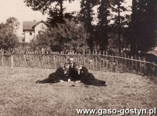 1525.Na Gorze Zamkowej w Gostyniu (1934 r.), w srodku Marian Lagodzinski