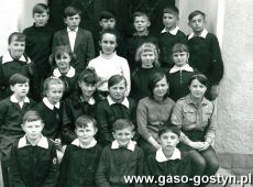 1542. Uczniowie klasy VI - Szkola Podstawowa w Kunowie (1970 r.)