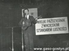1569.Po odslonieciu tablicy w Marysinie, w sali Gminnego Osrodka Kultury w Piaskach odbyla sie Wojewodzka Akademia z okazji 69. rocznicy Rewolucji Pazdziernikowej (4 listopada 1986 r.)