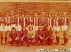 158.Druzyna MZKS KAnia Gostyn (1974r.), stoja od lewej-Szumny,Klups,Zaremba,Walczak,Wabinski Jan,Fiebig,Jarecki,Wojciechowski,Skiba,Wabinski Jerzy,Krylowski, klecza od prawej-Gierowski,Strozyk,Pawlak,Fechner,NN