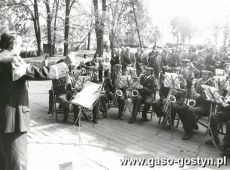 1580.Orkiestra Deta Cukrowni Gostyn - obchody 20-lecia istnienia Choru Meskiego przy Cechu Stolarzy Swarzedzkich - Swarzedz 1978r.