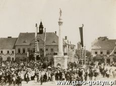 1605.Rynek w Gostyniu - odsloniecie Pomnika Serca Jezusowego (1929 r.)