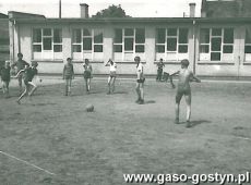 1668.Dzien Dziecka i Swieto Sportu w Szkole Podstawowej nr 2 w Gostyniu (1971 r.)