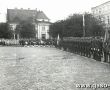 1700.Uroczystosci zwiazane z wreczeniem sztandaru Osrodkowi LOK w Gostyniu ( Gostyn-Rynek, 19.10.1985r.)