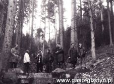 1713.Wycieczka nauczycieli do Dusznik (kwiecien 1968 r.) - na turystycznym szlaku