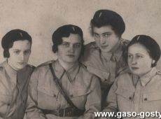 1802.Czlonkinie Obozu Wielkiej Polski (OWP) w Gostyniu  (1934 r.), druga od lewej Helena Bogdaszewska (1906-1979) pseudonim Stenia - uczestniczka Powstania Warszawskiego