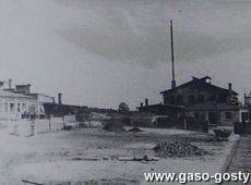 1860. Huta Szkla w Gostyniu (1945 r.) - widok od strony zachodniej