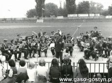 1889. Wystep Orkiestry Detej gostynskiej Cukrowni na jubileuszu 60-lecia Klubu Sportowego Unia w Swarzedu (1981 r.)