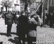 1929.Wreczenie sztandaru gostynskiej ORMO (Ochotniczej Rezerwie Milicji Obywatelskiej)-Rynek w Gostyniu, 1 maja 1966r.