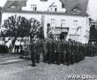 1940.Wreczenie sztandaru gostynskiej ORMO (Ochotniczej Rezerwie Milicji Obywatelskiej)-Rynek w Gostyniu, 1 maja 1966r.