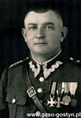 2000.Stefan Eitner (ur. 17 sierpnia 1886 w Gostyniu, zm. 30 grudnia 1937 w Toruniu) – powstaniec wielkopolski, oficer Wojska Polskiego w II Rzeczypospolitej, kawaler Orderu Virtuti Militari 5 klasy