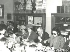 2019.Szkola Podstawowa nr 1 w Gostyniu - spotkanie noworoczne z wychowankami Domu Dziecka w Bodzewie (17 stycznia 1980 r.)