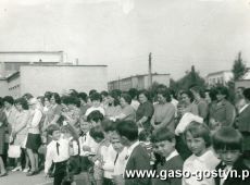 203.Uroczystosc rozpoczecia roku szkolnego-Szkola Podstawowa nr 3 w Gostyniu (1974r.)-