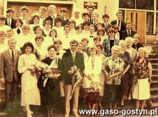 2053. Pozegnanie absolwentow Szkoly Podstawowej nr 2 w Gostyniu (1987 r.)