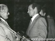 2077. Pozegnanie Franciszka Skowronka, ktory po 32 latach pracy na stanowisku dyrektora Zespolu Szkol Zawodowych w Gostyniu odchodzi na emeryture (31 sierpnia 1982 r.)