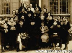 2080. Pozegnanie ks. Preissa prez Mlode Polki i ks. proboszcza Theinerta (przed probostwem w Strzelcach Wielkich, 1938 r.).JPG
