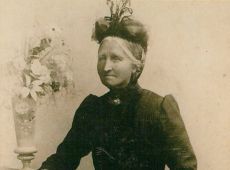 2091.Joanna Niestrawska (1840-1921) z domu Bobkiewicz, urodzila 11 dzieci, najmlodszy Hipolit (ur. w 1886 r.) byl burmistrzem Gostynia w latach 1936-1939
