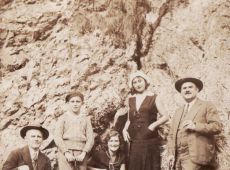 2143.Pierwszy od prawej Hipolit Niestrawski (w latach 1936-1939 burmistrz Gostynia), obok niego Namyslowna z domu Adamczak, NN, Zbigniew Jezierski, Ziembinski
